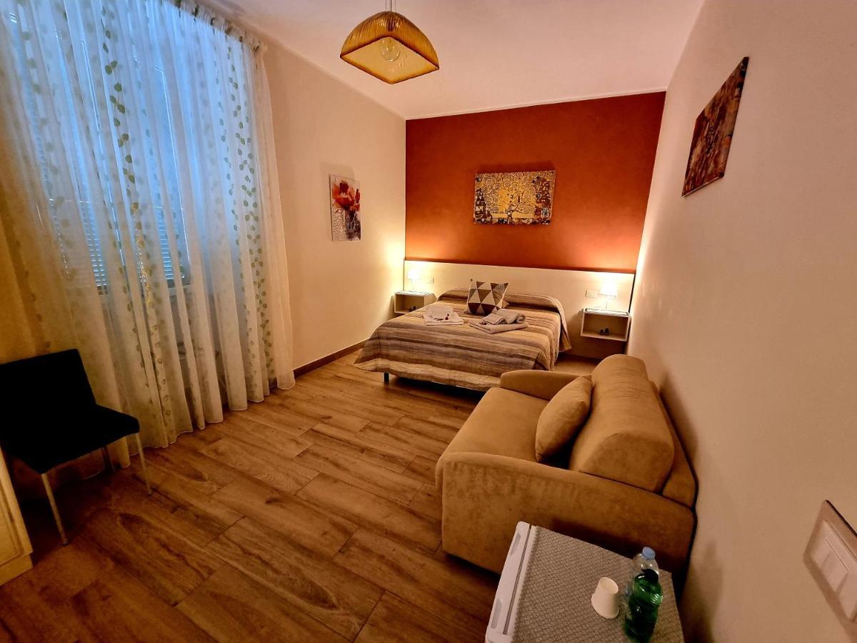Il Casale Nel Parco Guesthouse 罗马 外观 照片